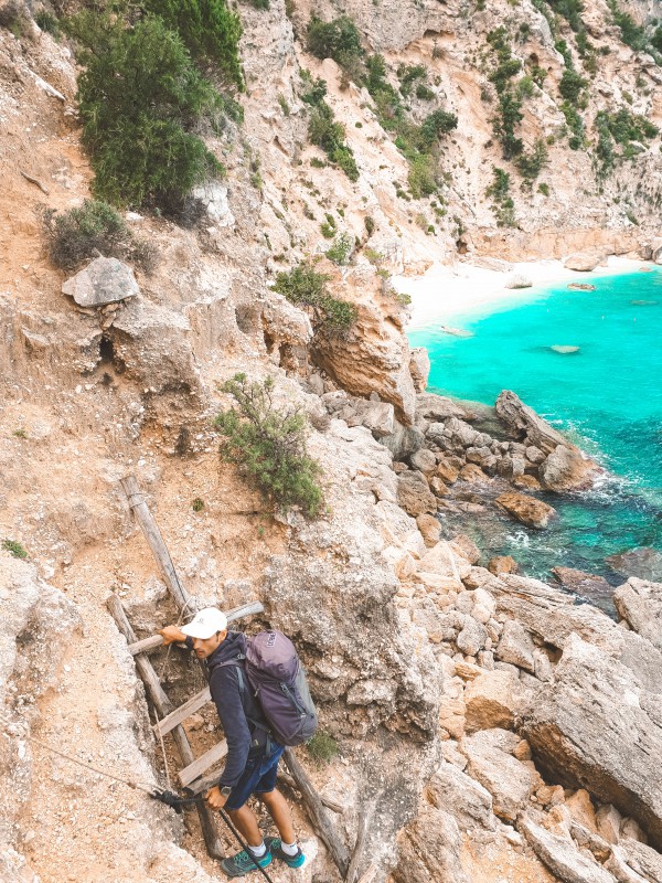 Trekking per Cala Mariolu