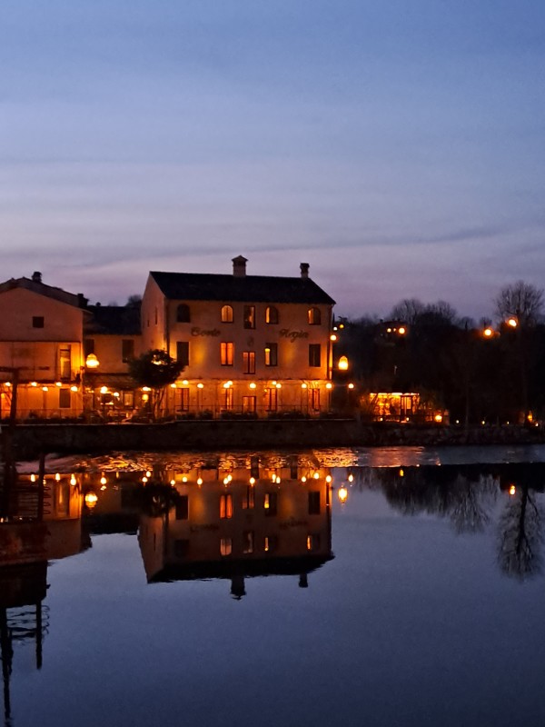 Borghetto sul Mincio di notte