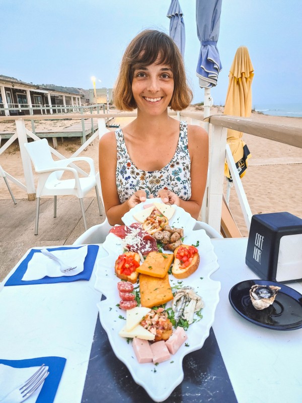 Aperitivo sulla spiaggia a Bovo Marina