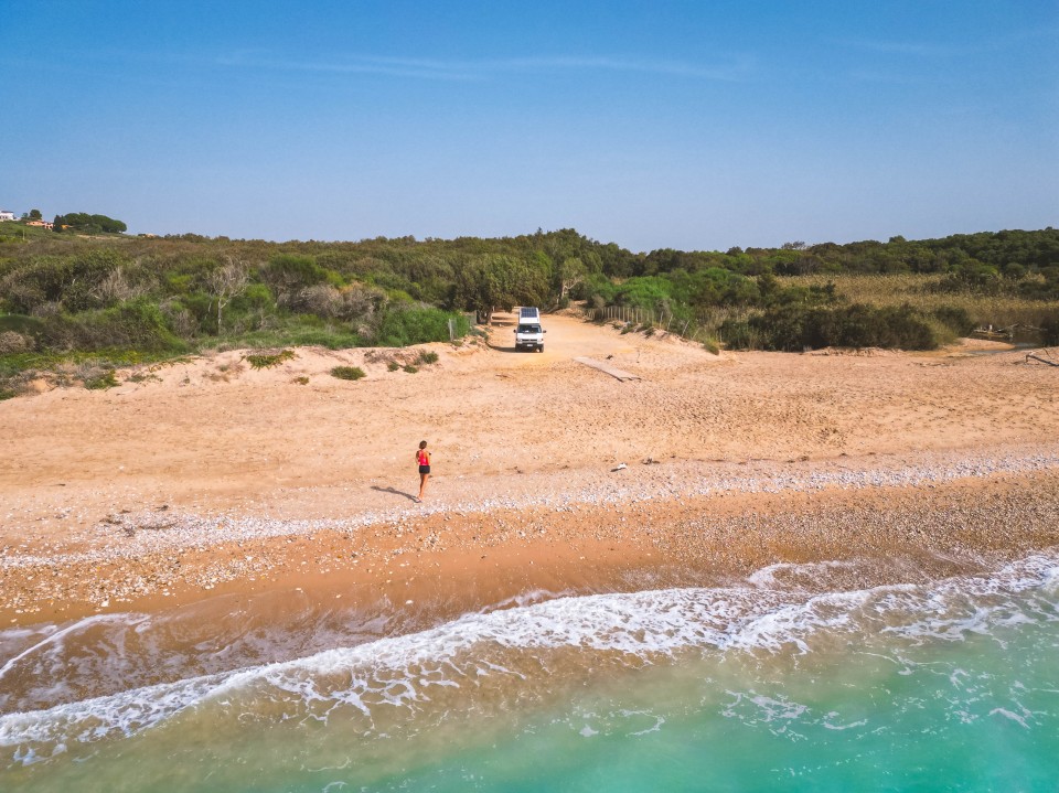 Van life in spiaggia