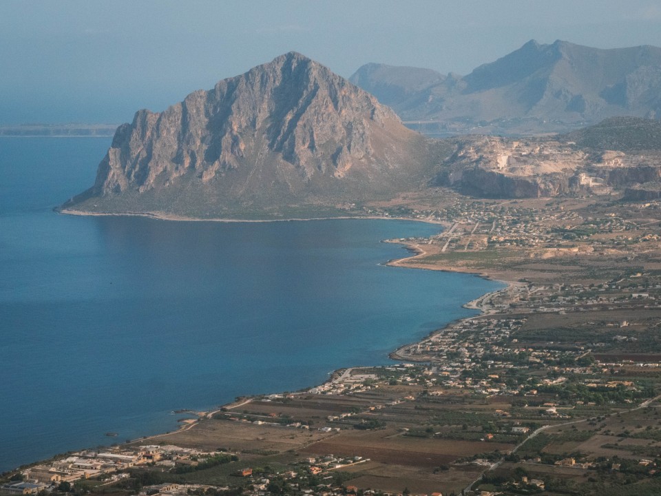 Panorama da Erice sulla Riserva di Monte Cofano