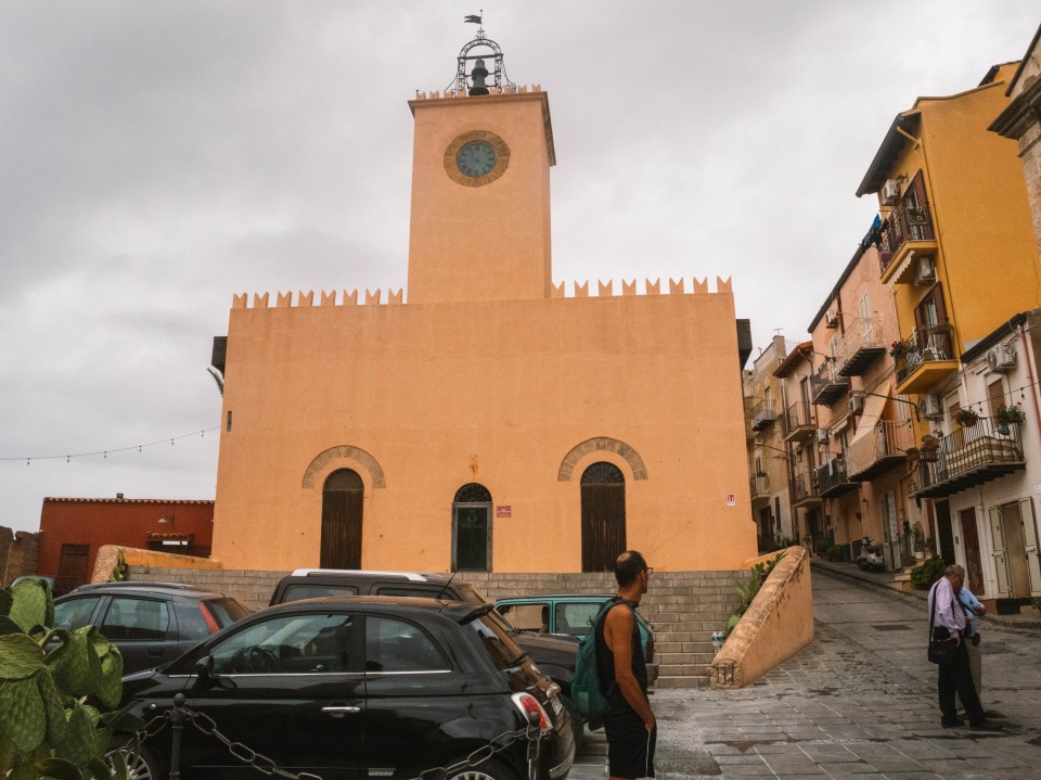 Torre dell'orologio di Siculiana