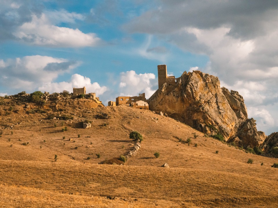 Il Castello di Pietratagliata è sempre più vicino