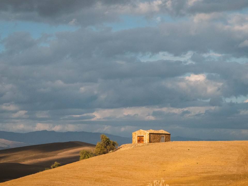 Panorama bucolico al tramonto