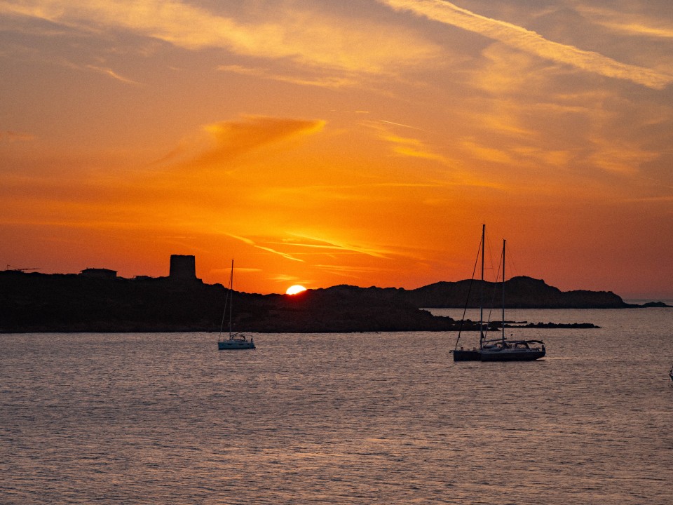 Tramonto sulla Torre Spagnola di Isola Rossa