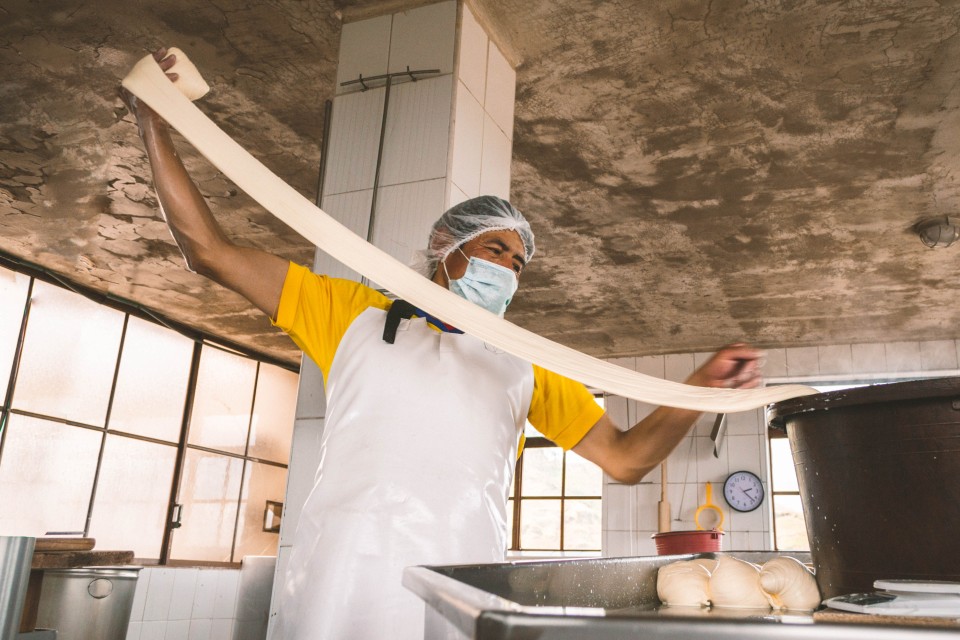 Lavorazione della mozzarella