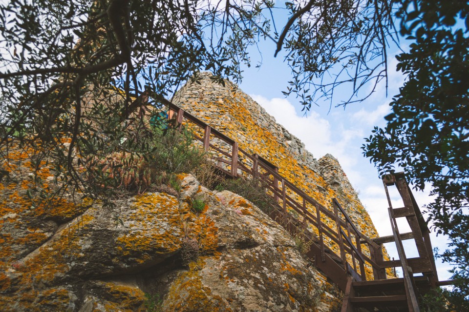  Salendo alla torre