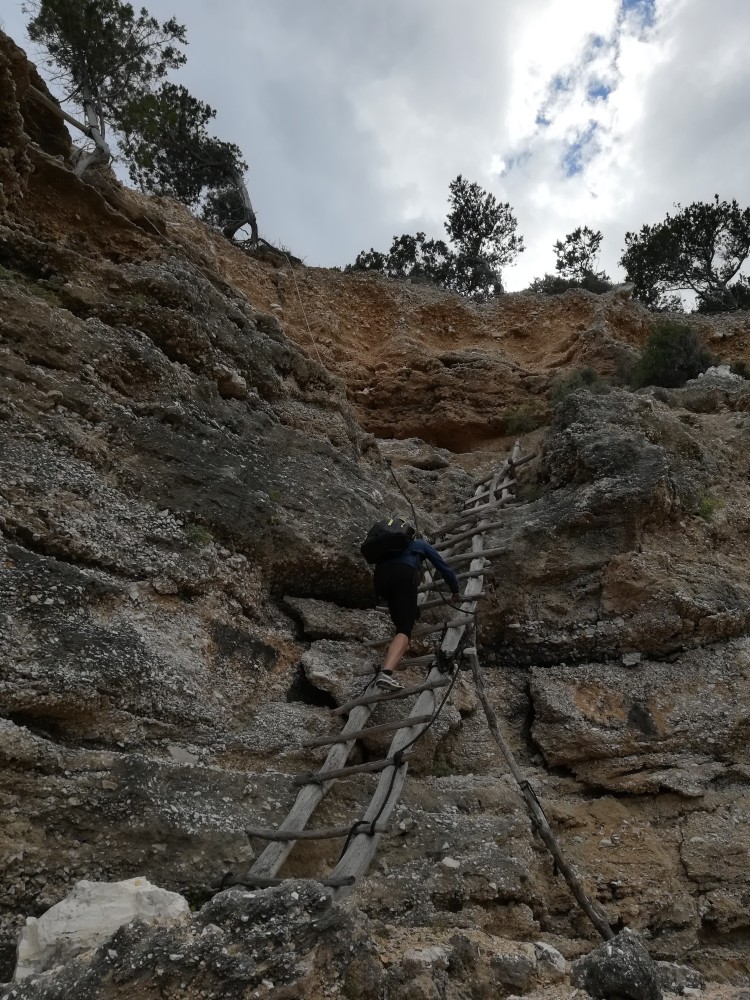 Discesa verso Cala Mariolu